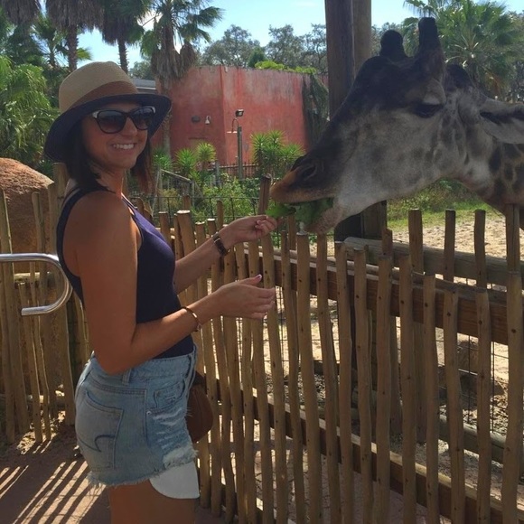 Meet your Posher, Ashley - Picture 1 of 1